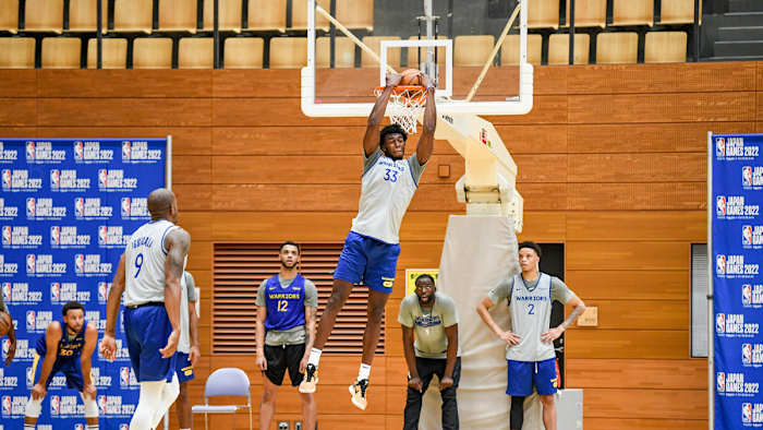 James Wiseman dunk